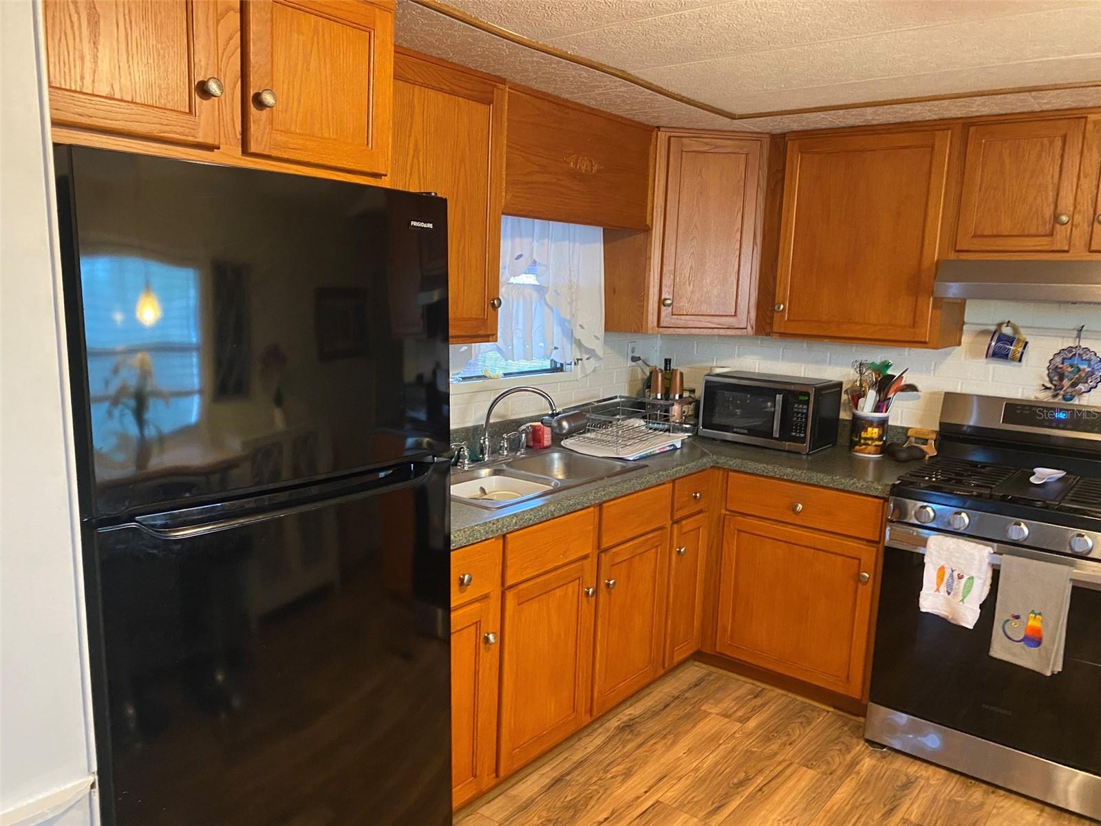 TB8466783 Property Photo