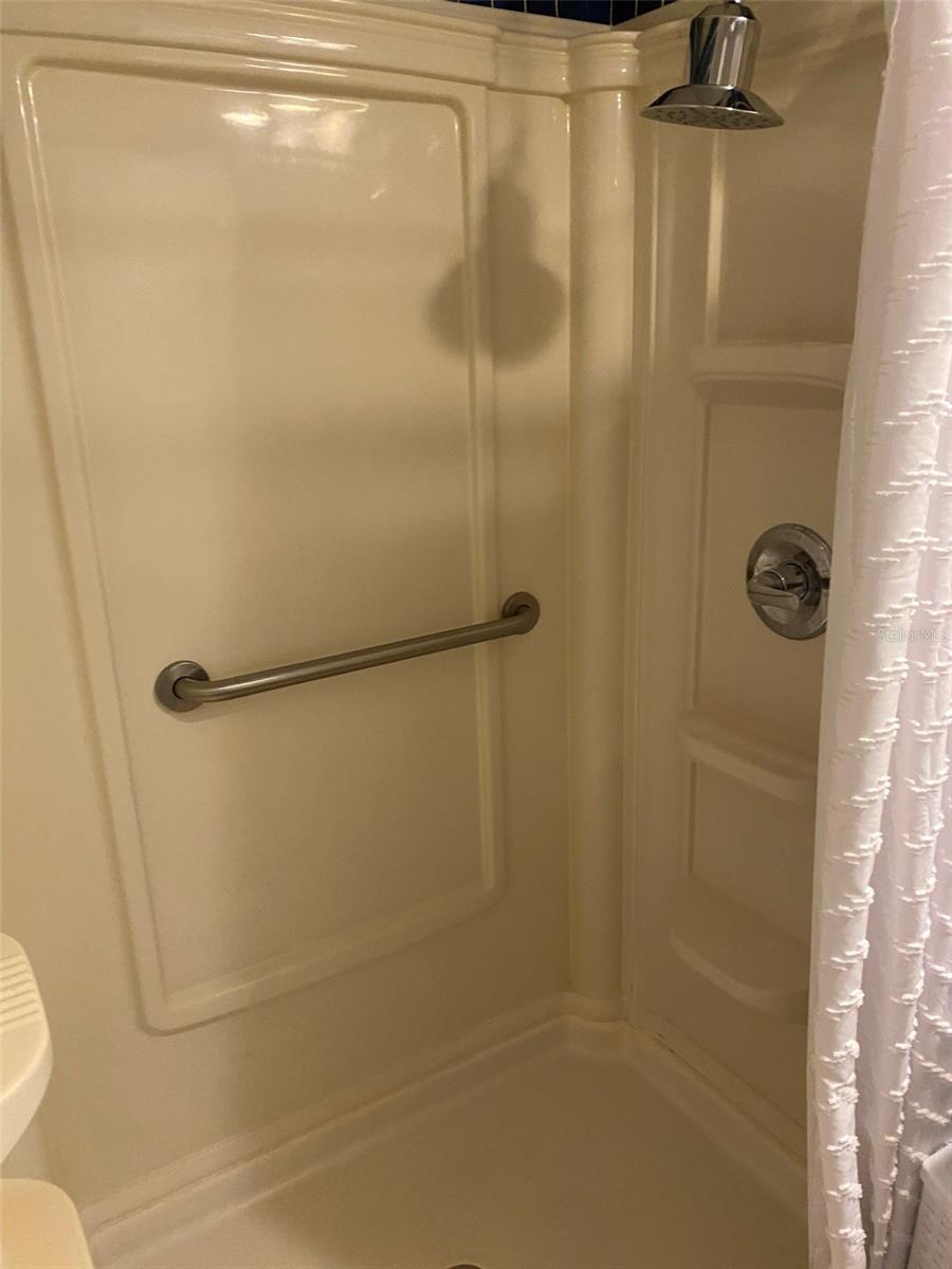 TB8466783 Property Photo