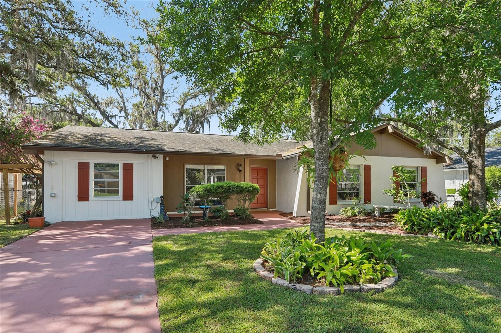 4905 E OKARA RD, TAMPA, FL, 33617