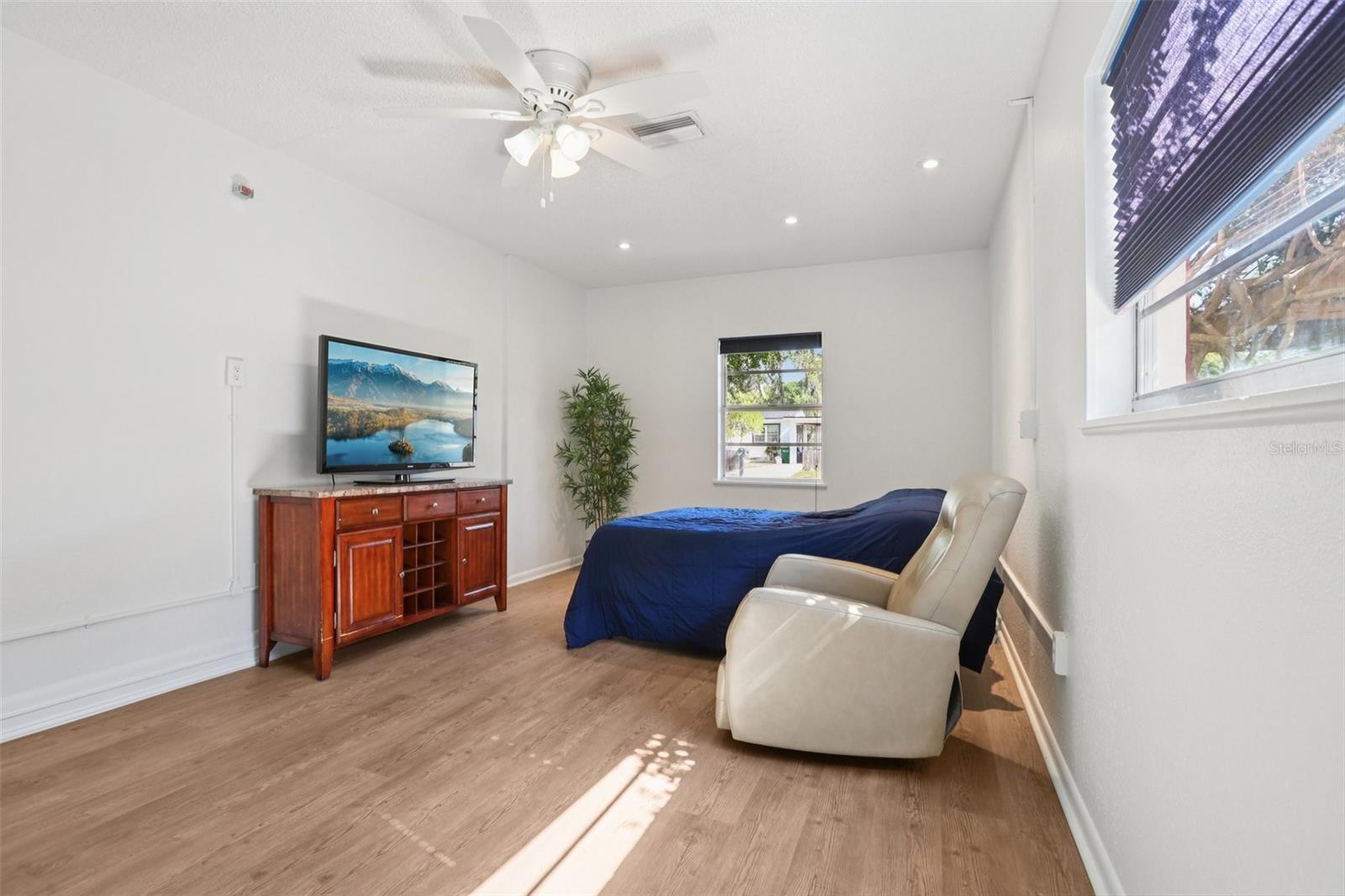 4905 E OKARA RD, TAMPA, FL, 33617