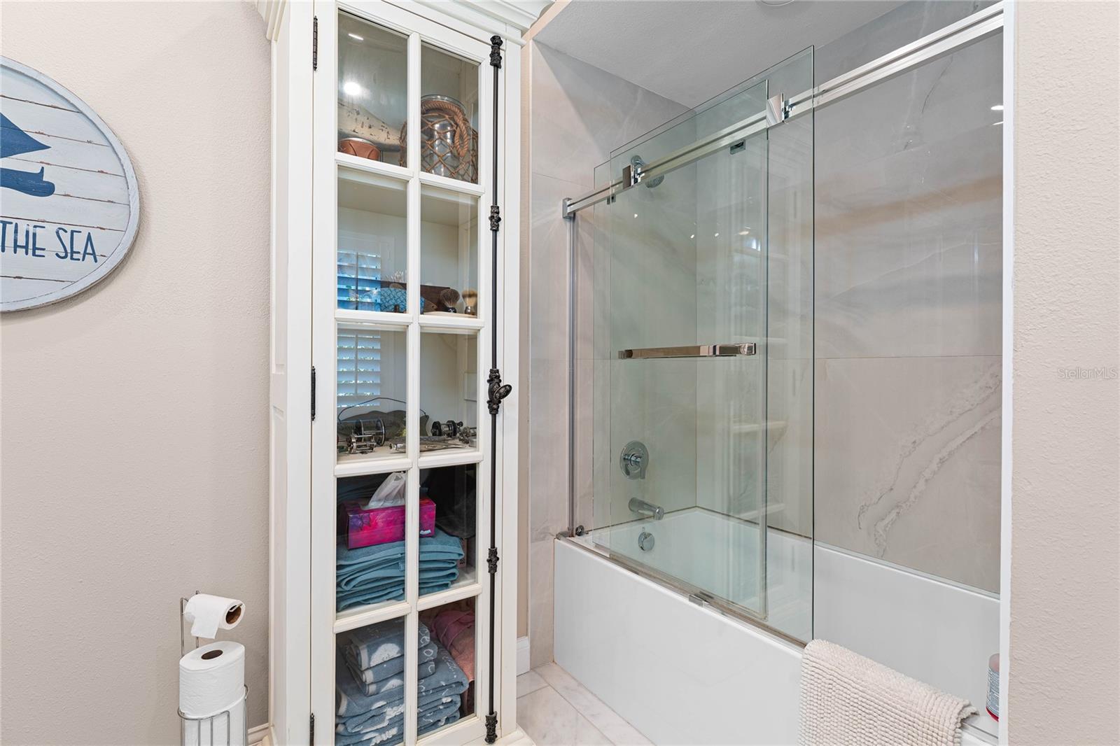 En-Suite Bathroom for Bedroom #2