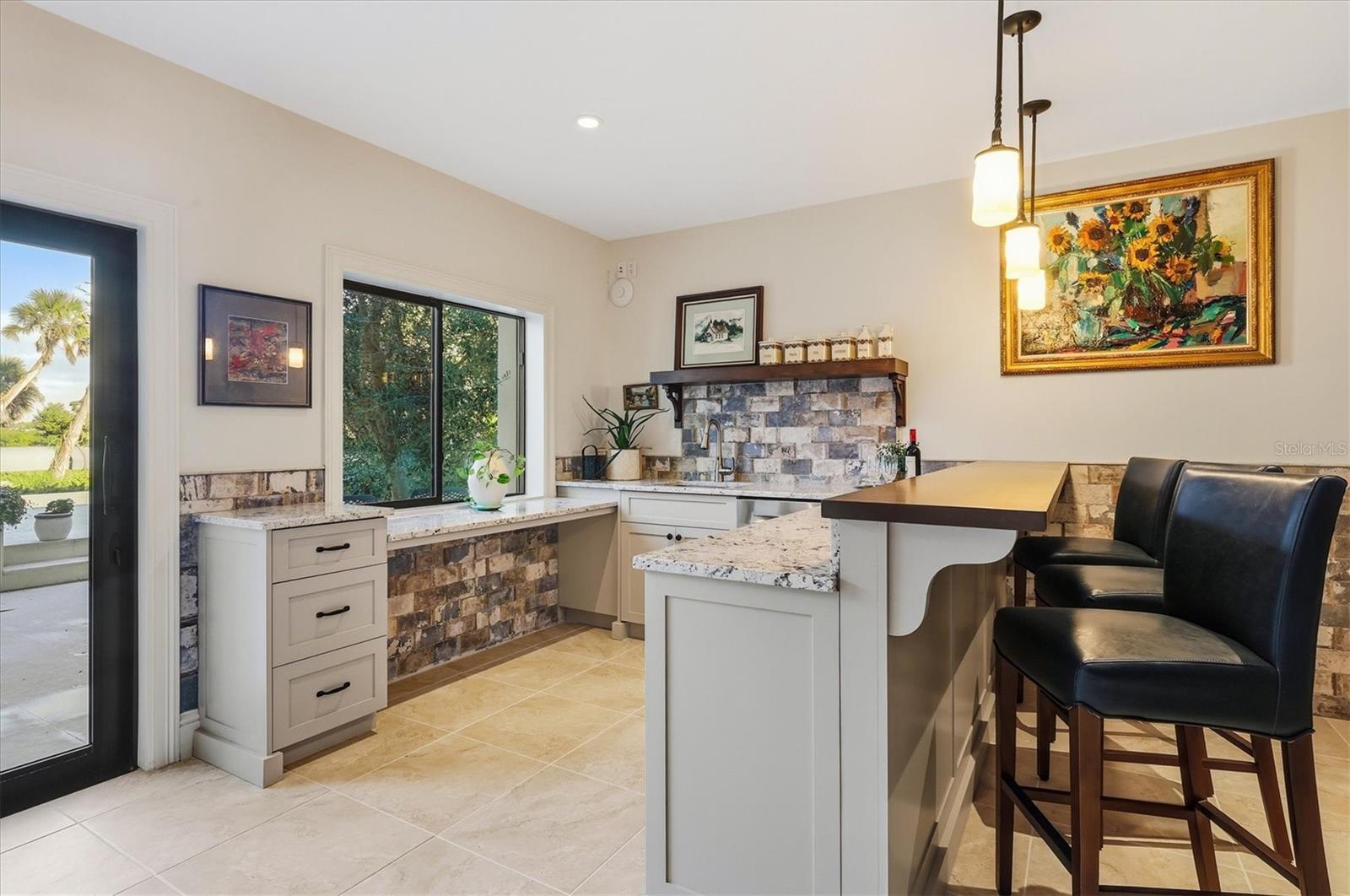 A4679136 Property Photo