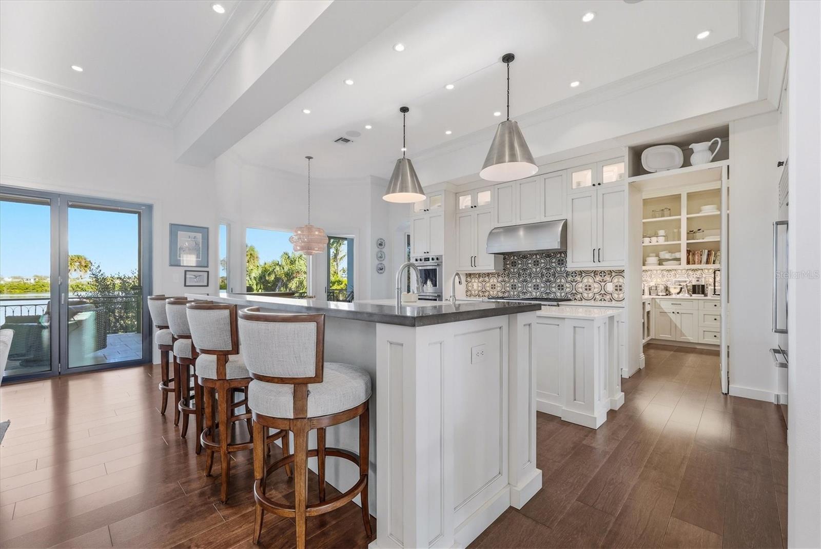 A4679136 Property Photo