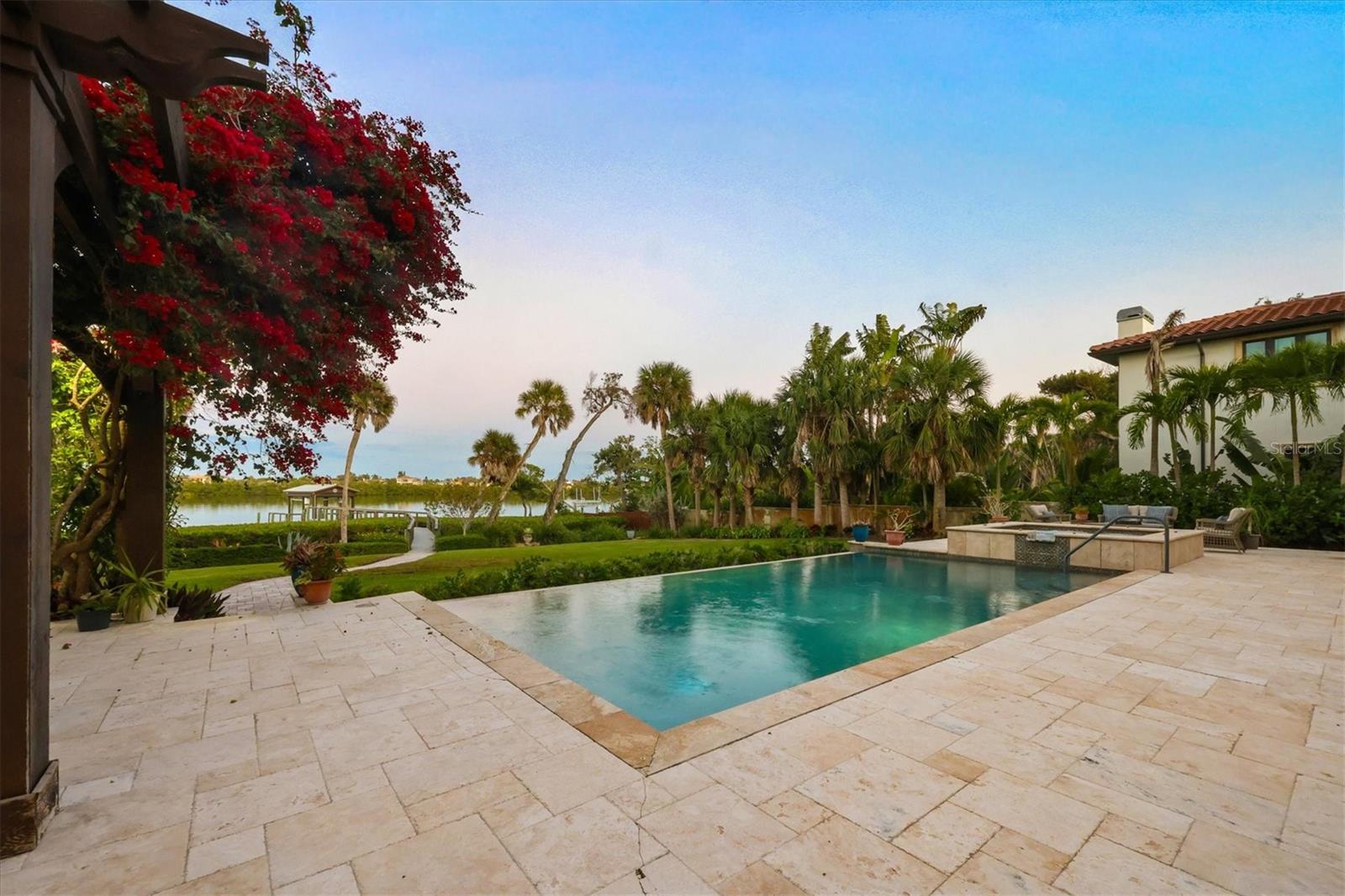 A4679136 Property Photo