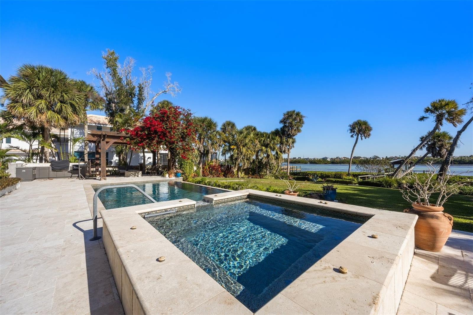 A4679136 Property Photo