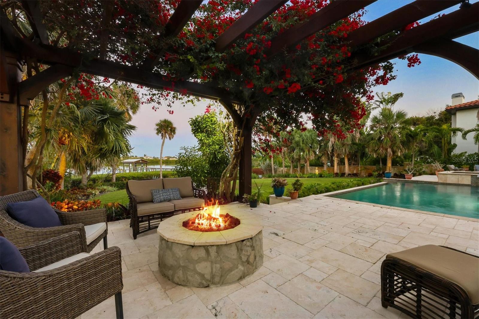 A4679136 Property Photo