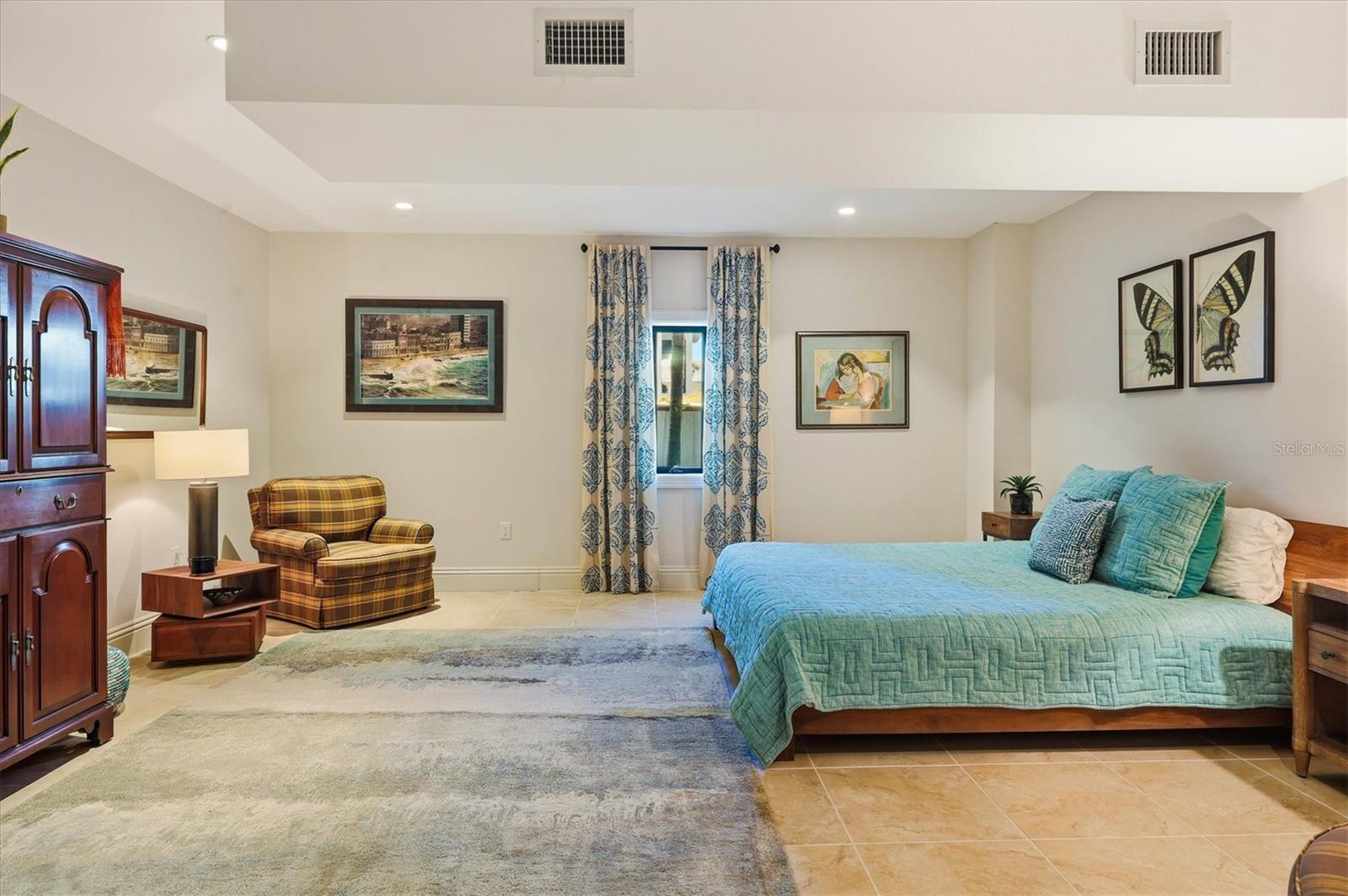 A4679136 Property Photo