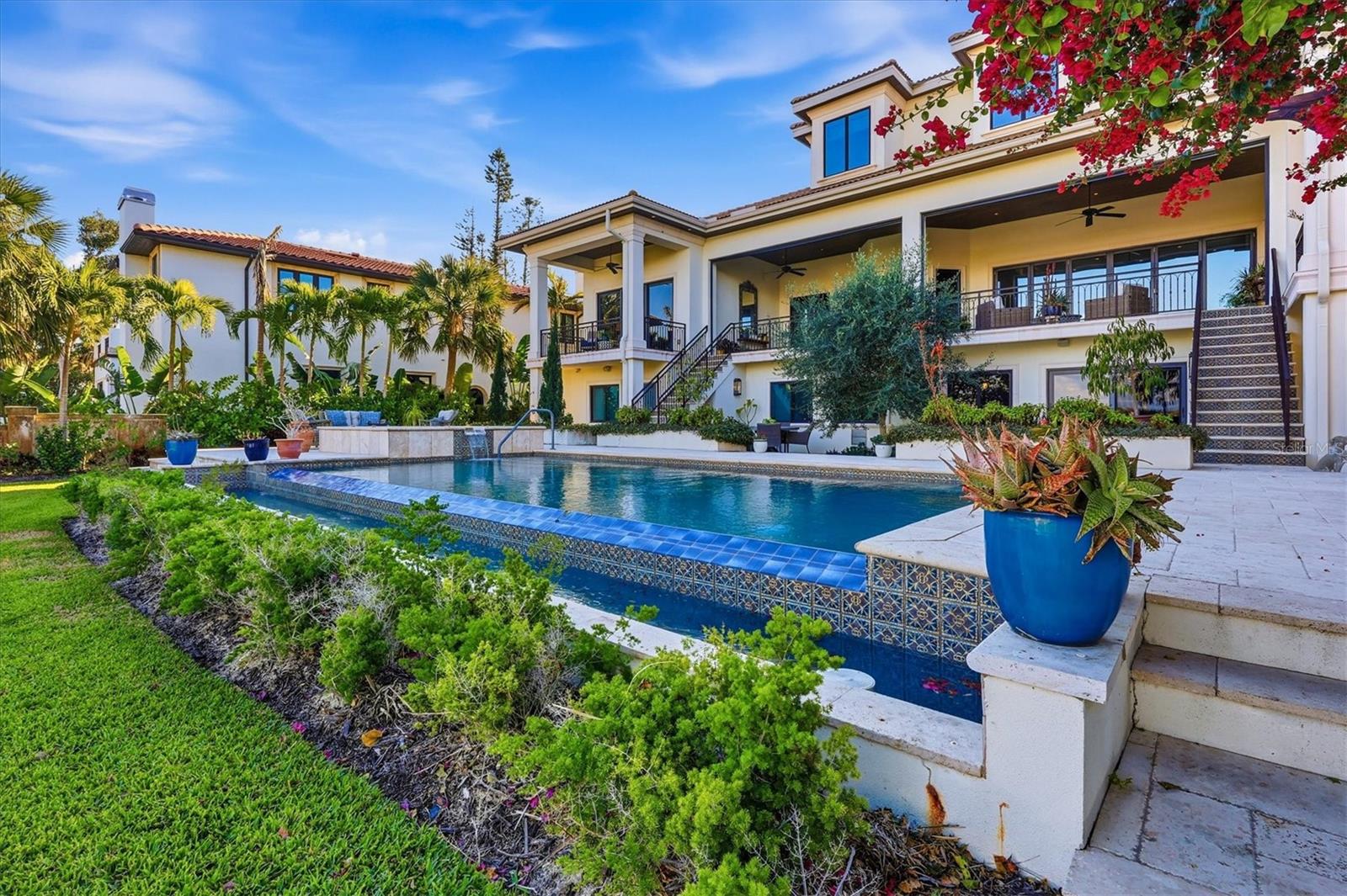 A4679136 Property Photo