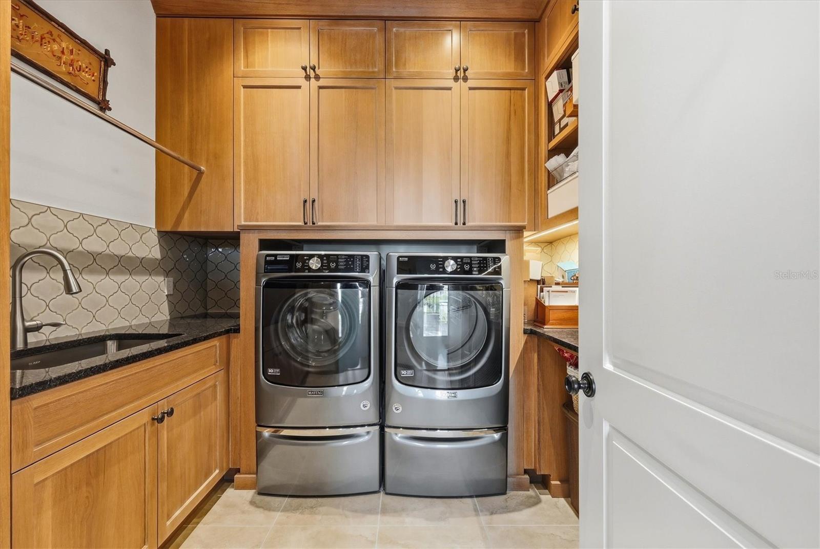 A4679136 Property Photo