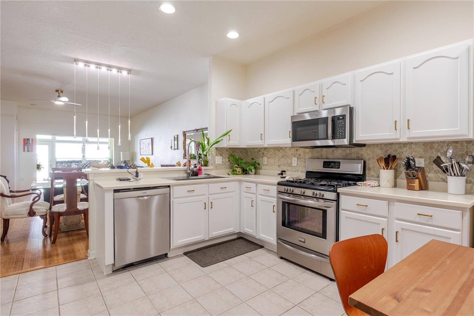 31500 SHAKER CIR, WESLEY CHAPEL, FL, 33543