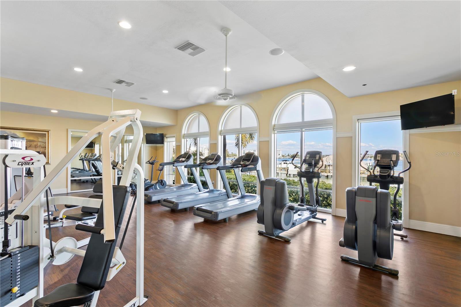 TB8466849 Property Photo