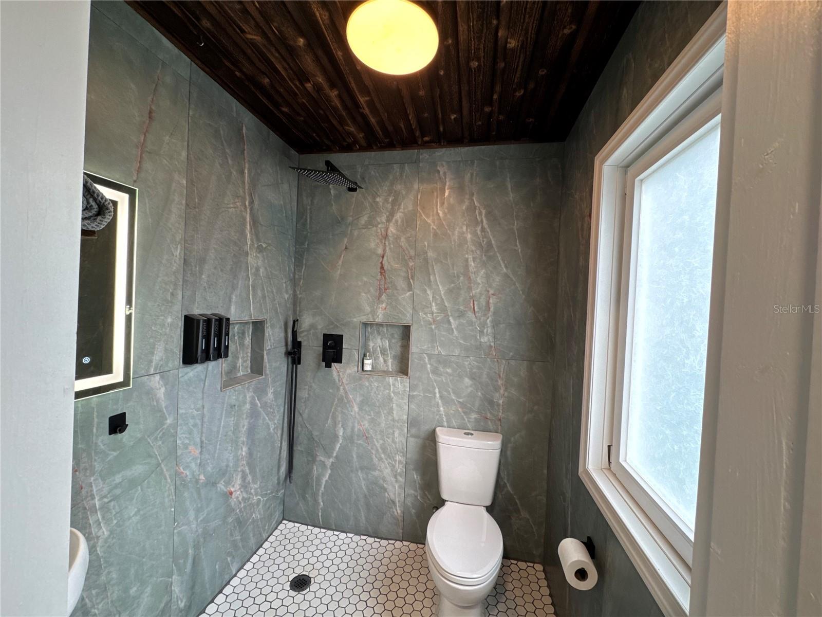 1013 MAGNOLIA DR, CLEARWATER, FL, 33756