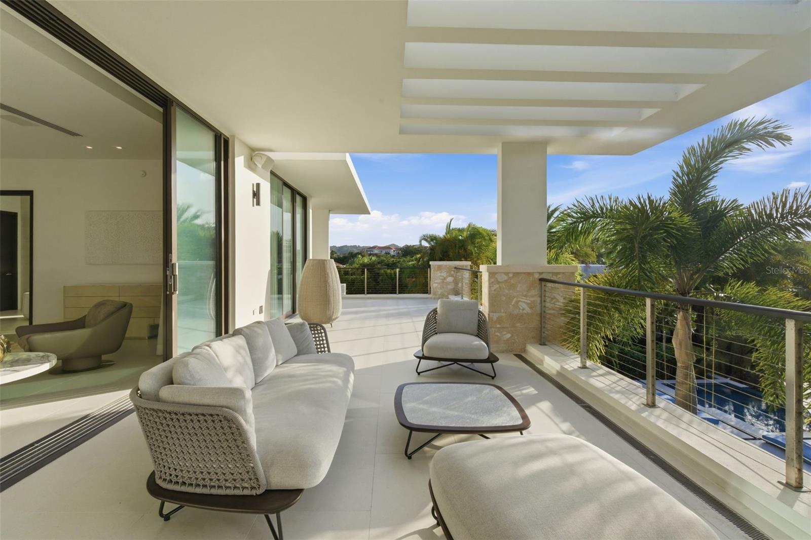 PR9118686 Property Photo