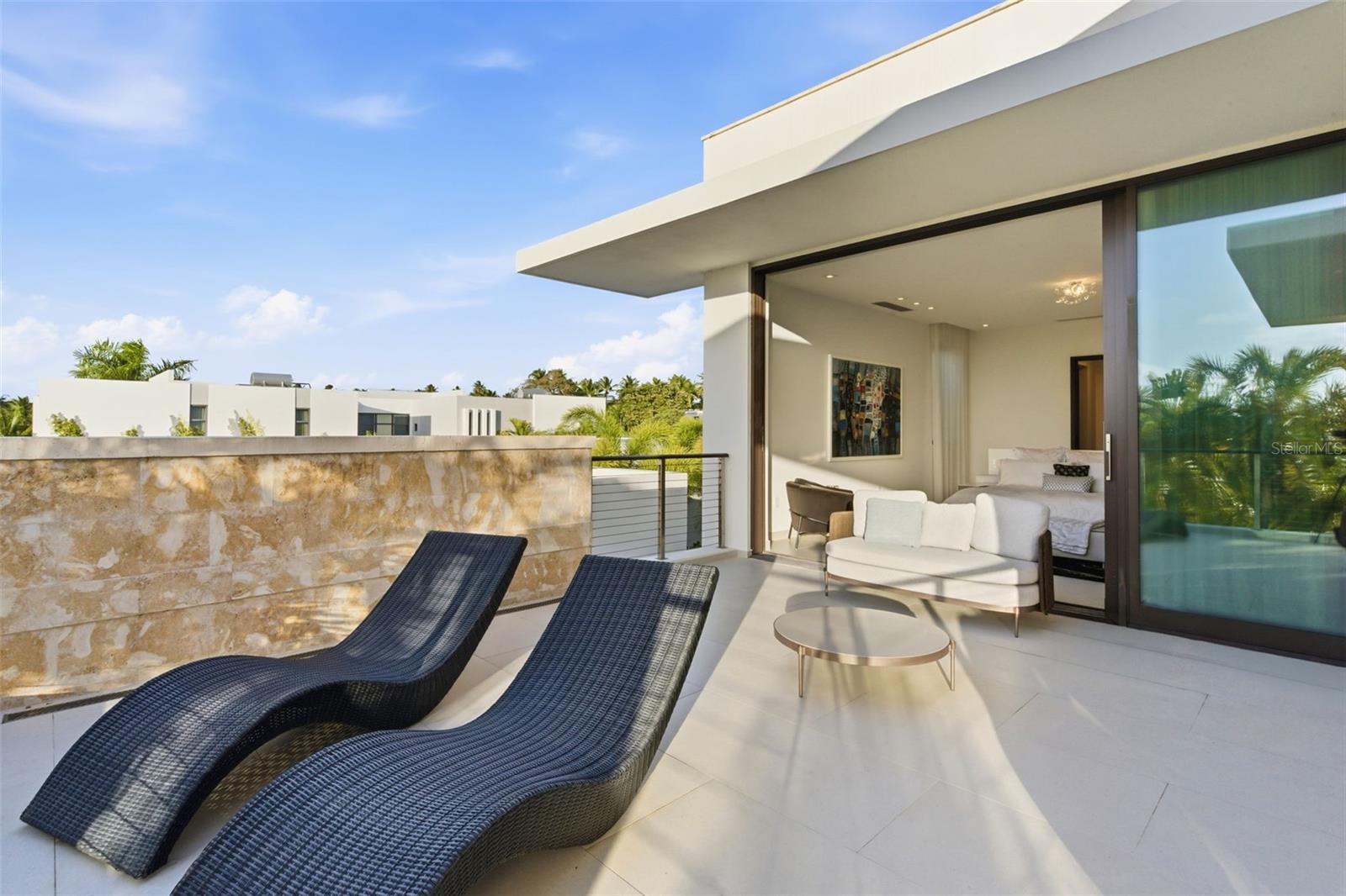 PR9118686 Property Photo