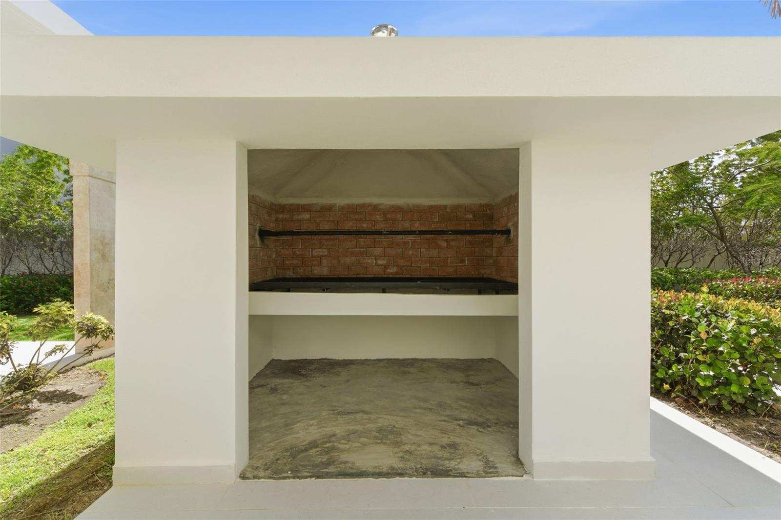 PR9118686 Property Photo