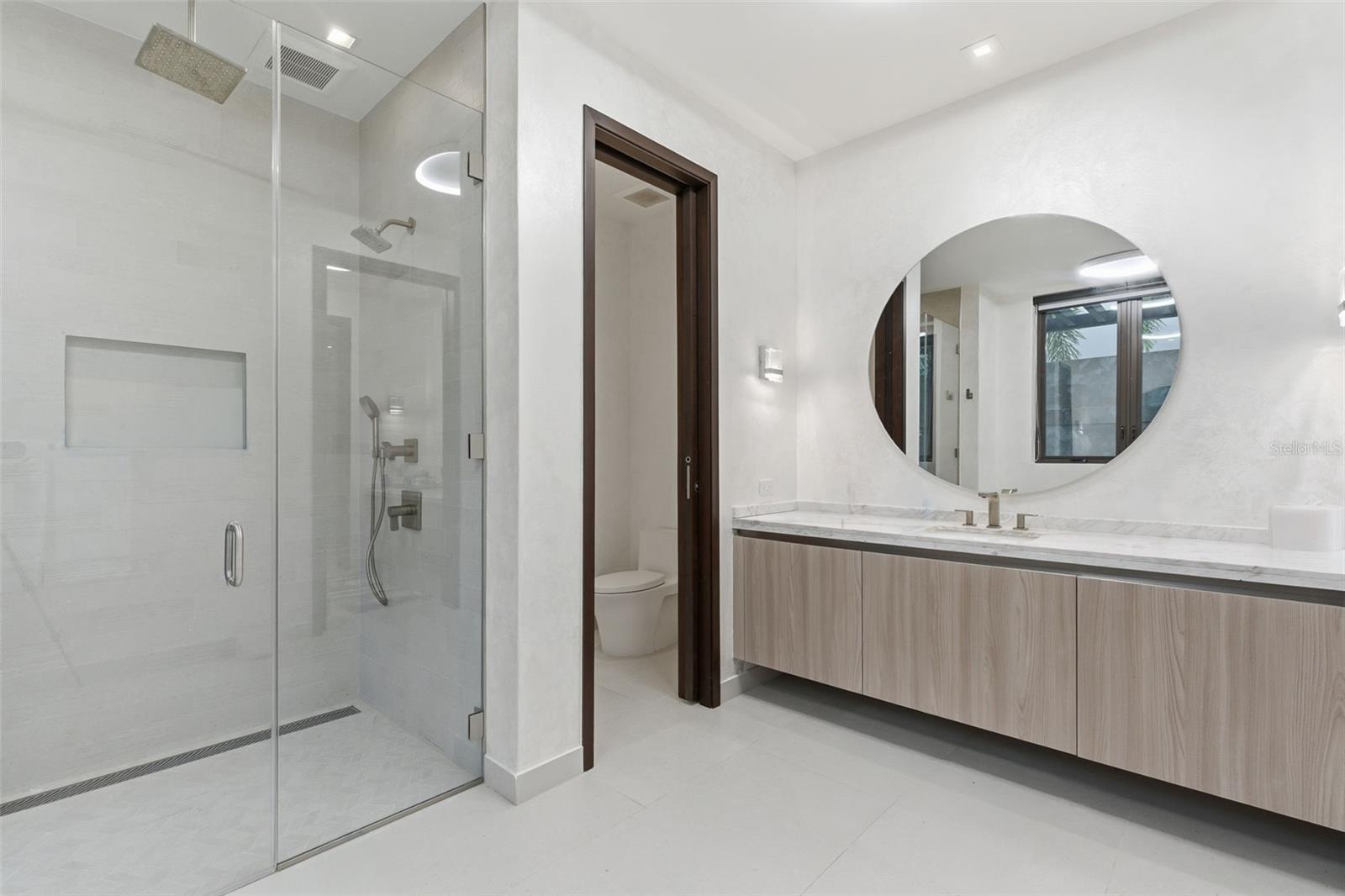 PR9118686 Property Photo