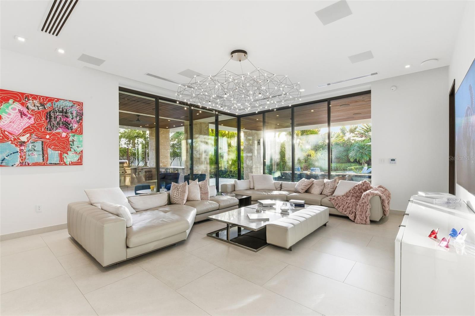 PR9118686 Property Photo