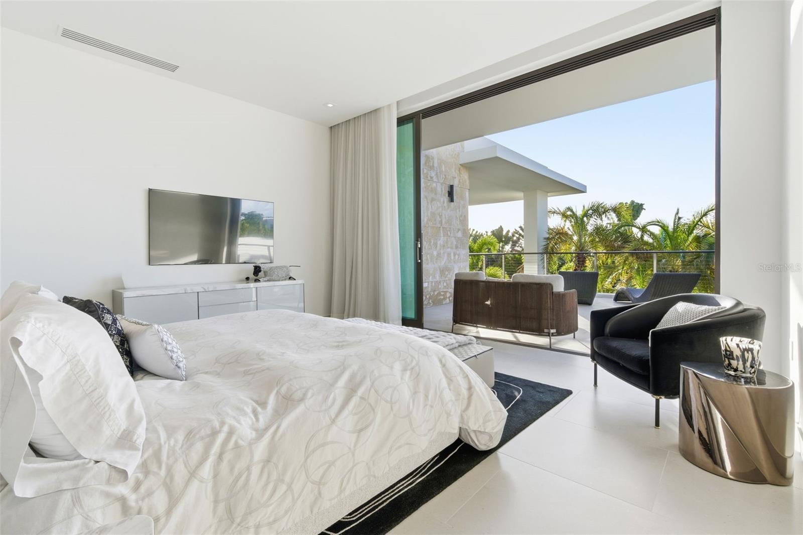 PR9118686 Property Photo