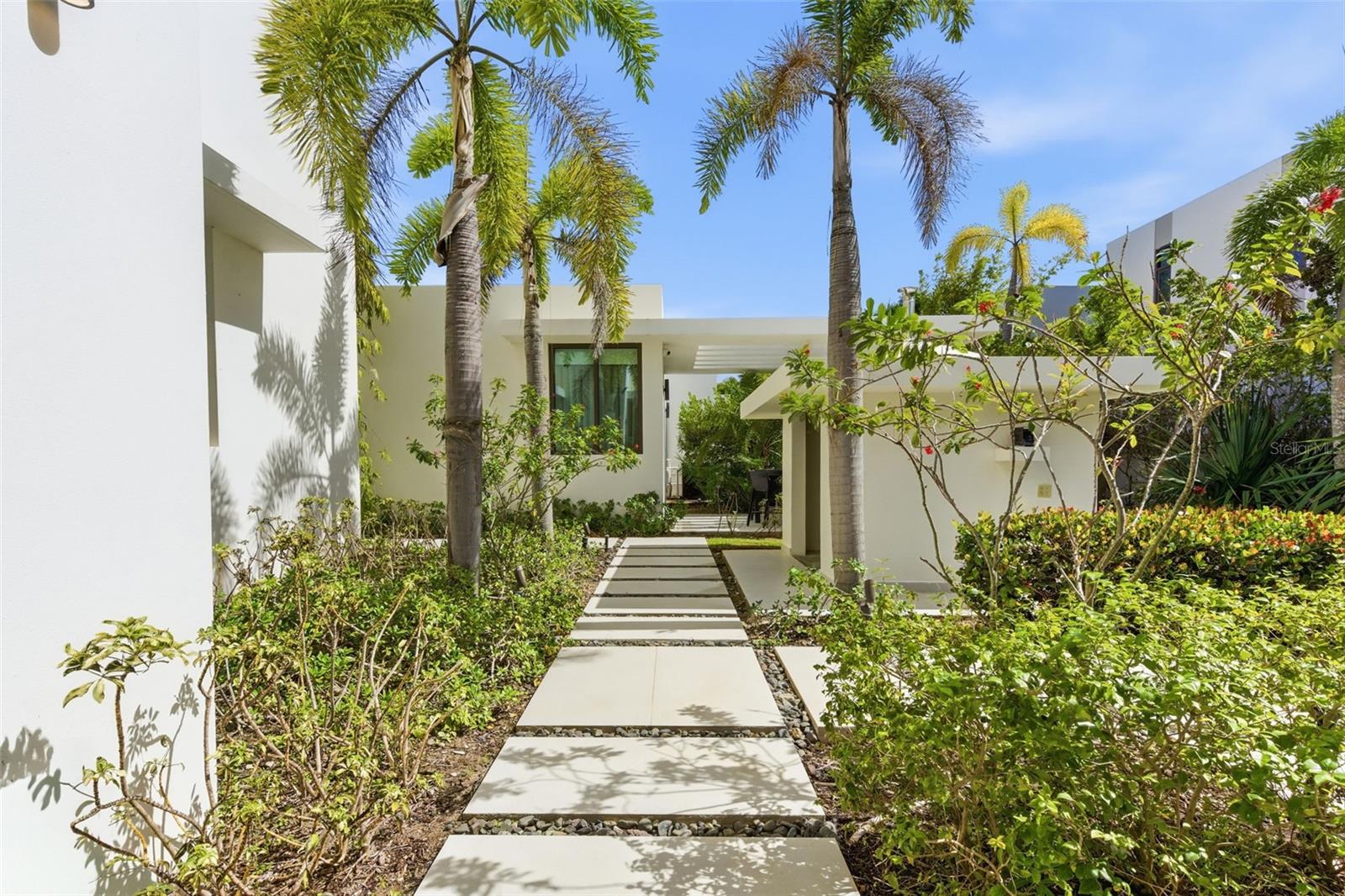 PR9118686 Property Photo