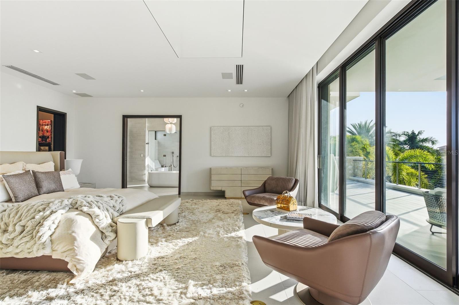 PR9118686 Property Photo