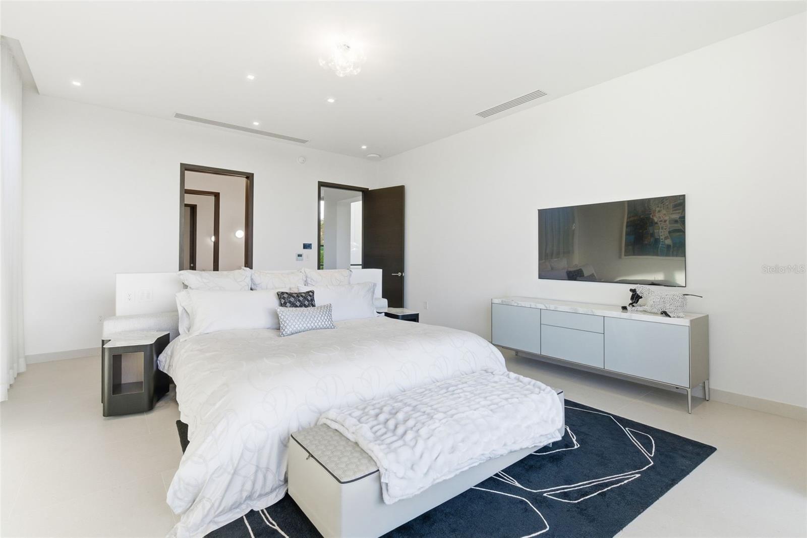 PR9118686 Property Photo