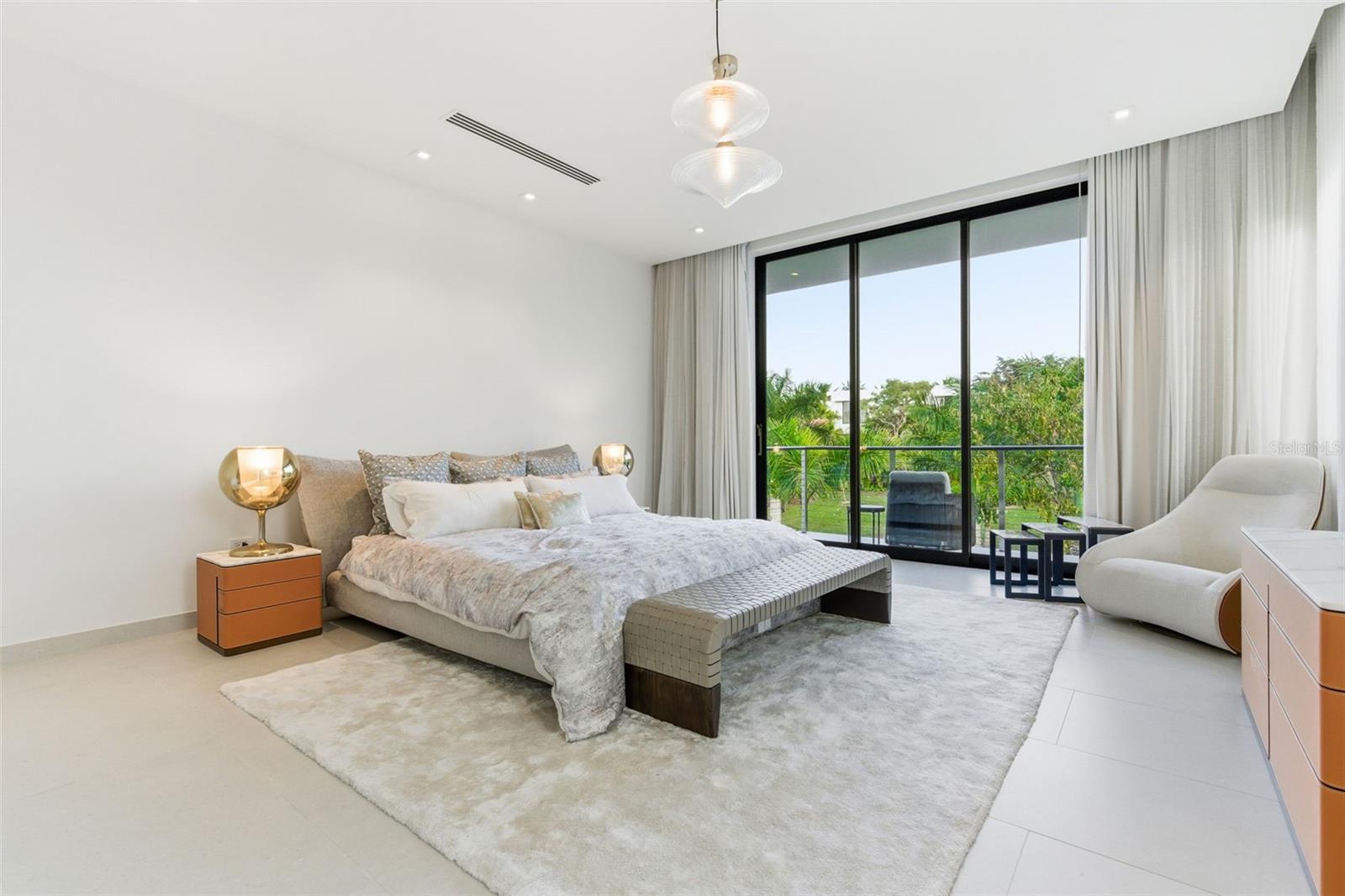 PR9118686 Property Photo