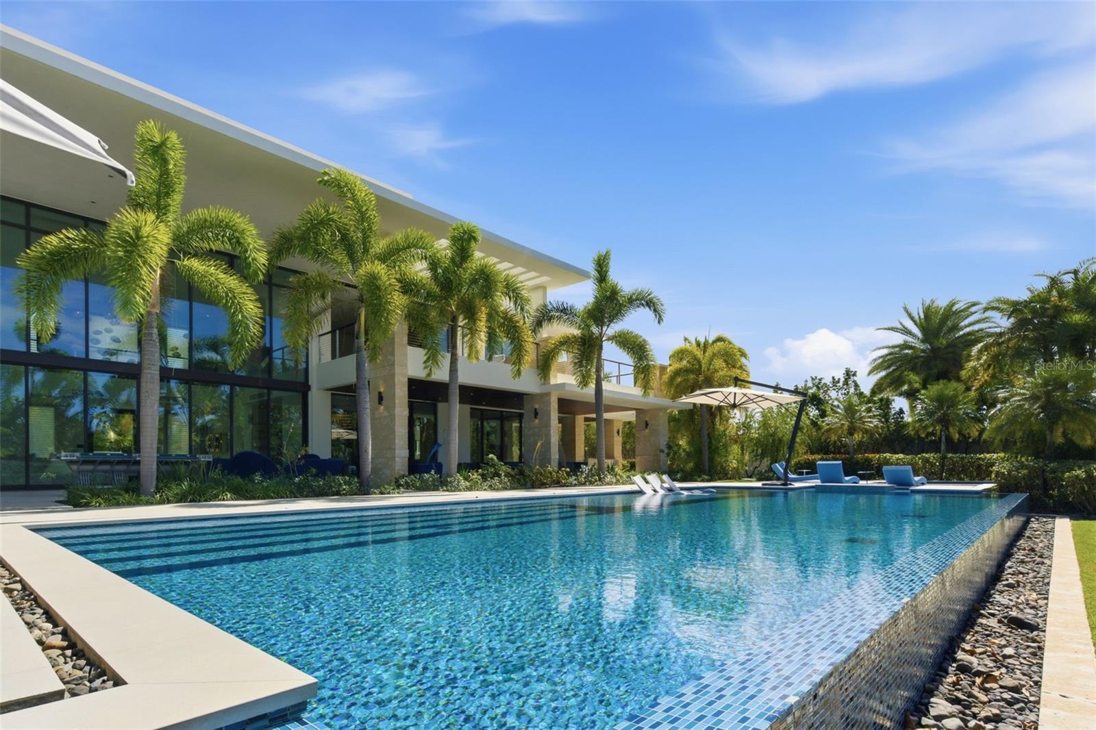 PR9118686 Property Photo