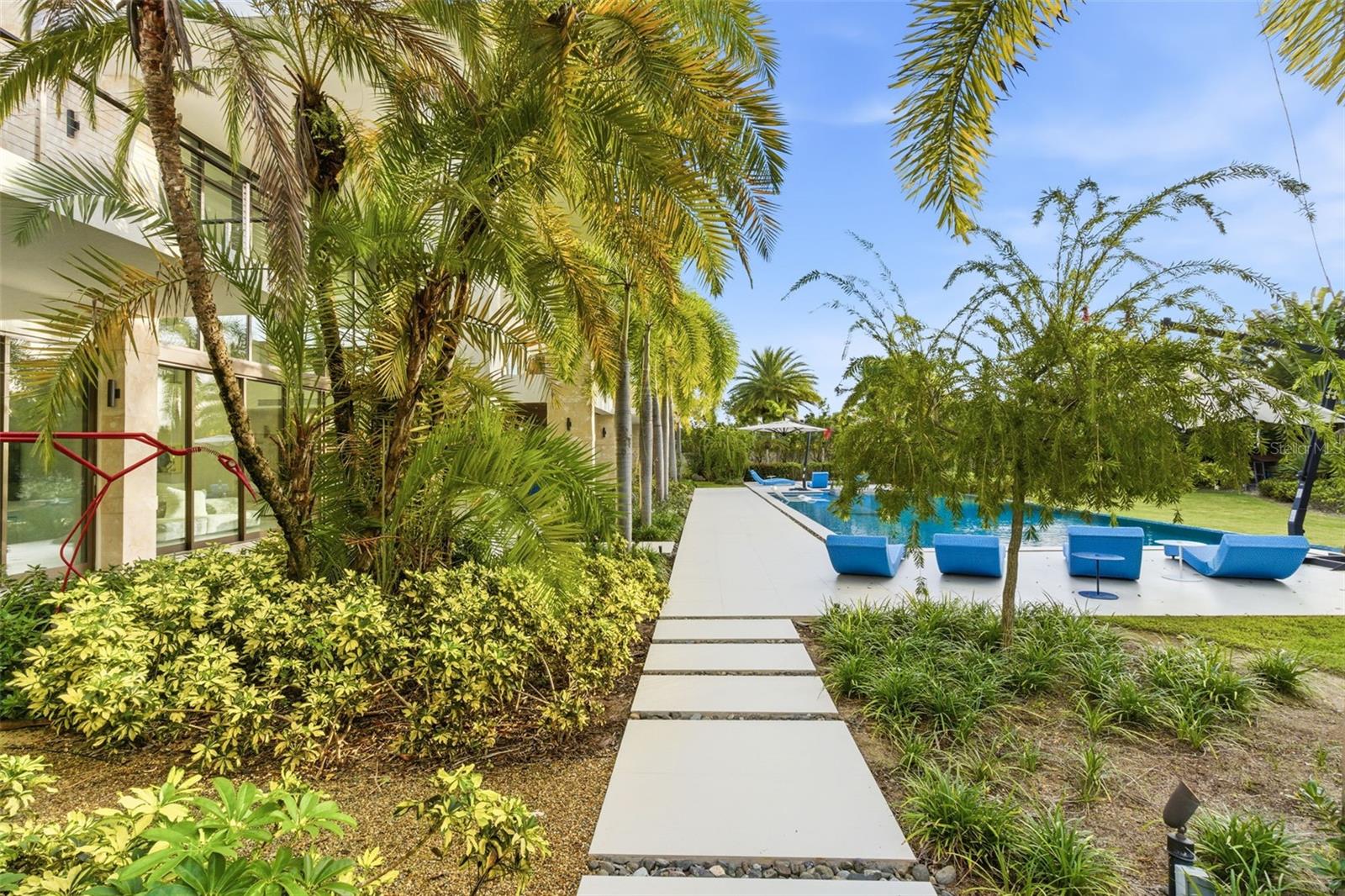 PR9118686 Property Photo