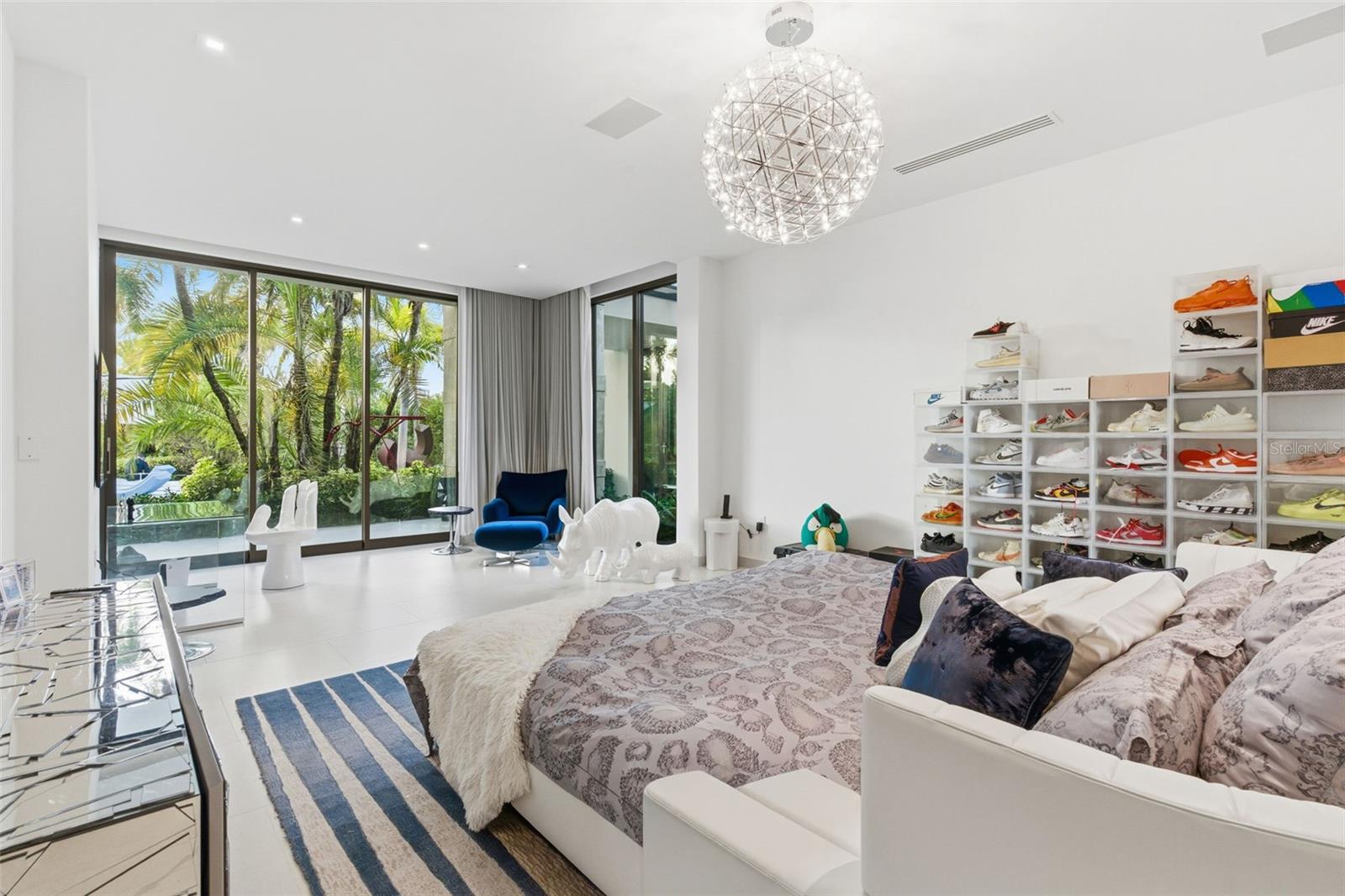 PR9118686 Property Photo