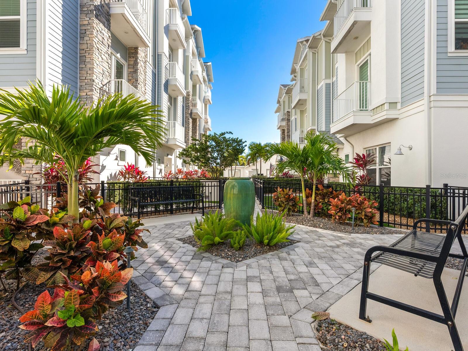 508 LAUREL PARK DR, SARASOTA, FL, 34236
