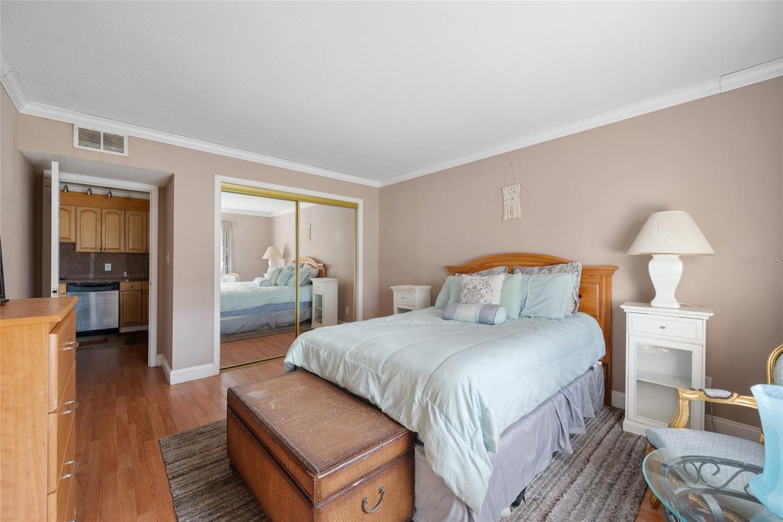 10365 PARADISE BLVD #22, TREASURE ISLAND, FL, 33706