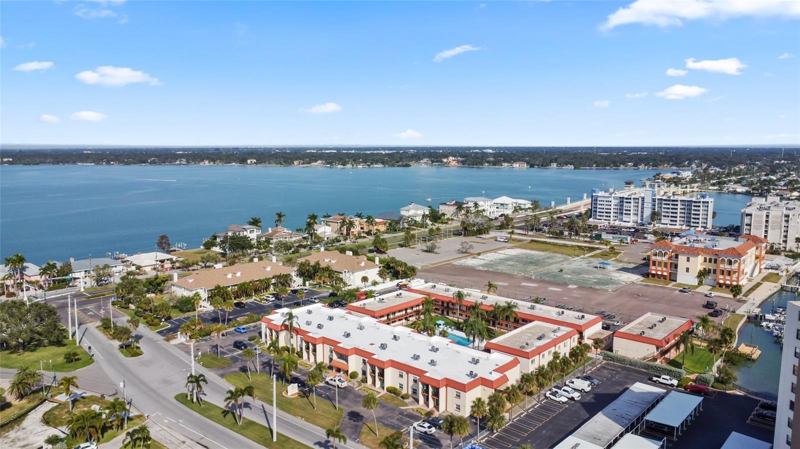 10365 PARADISE BLVD #22, TREASURE ISLAND, FL, 33706