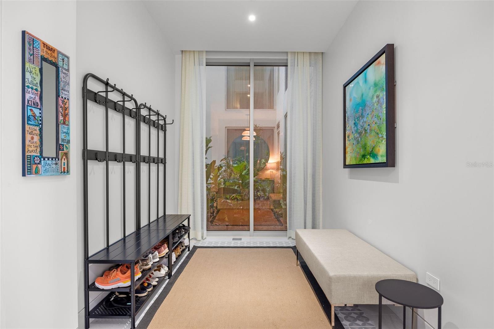 PR9118693 Property Photo