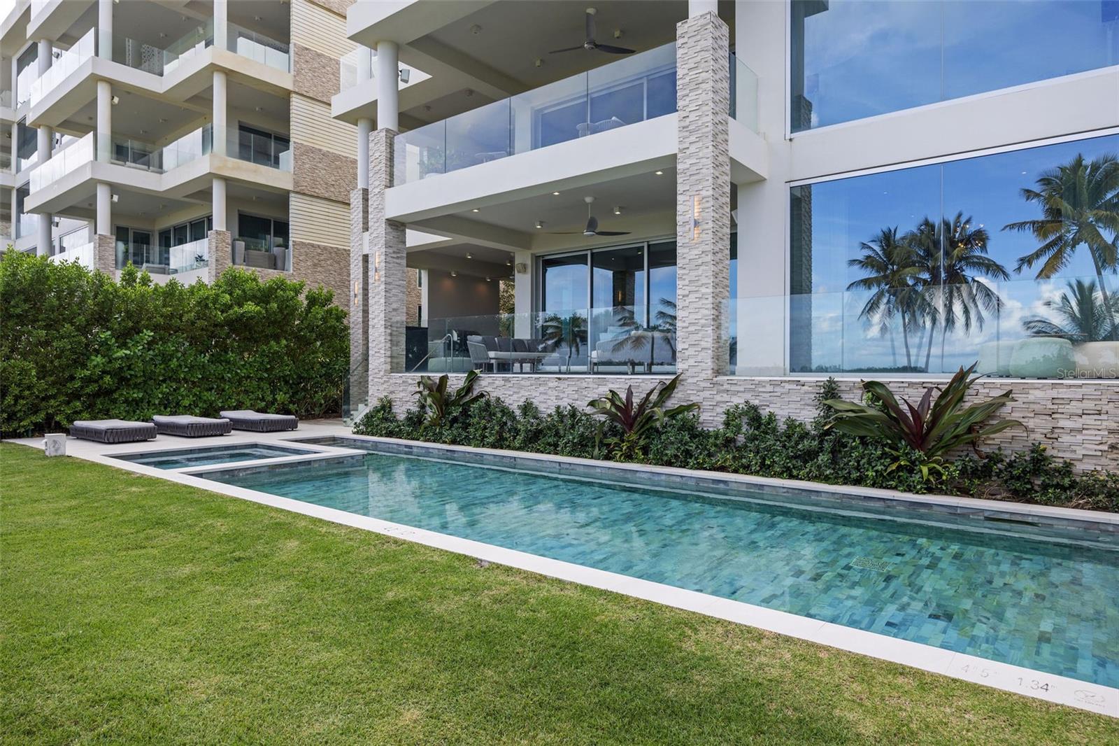 PR9118693 Property Photo