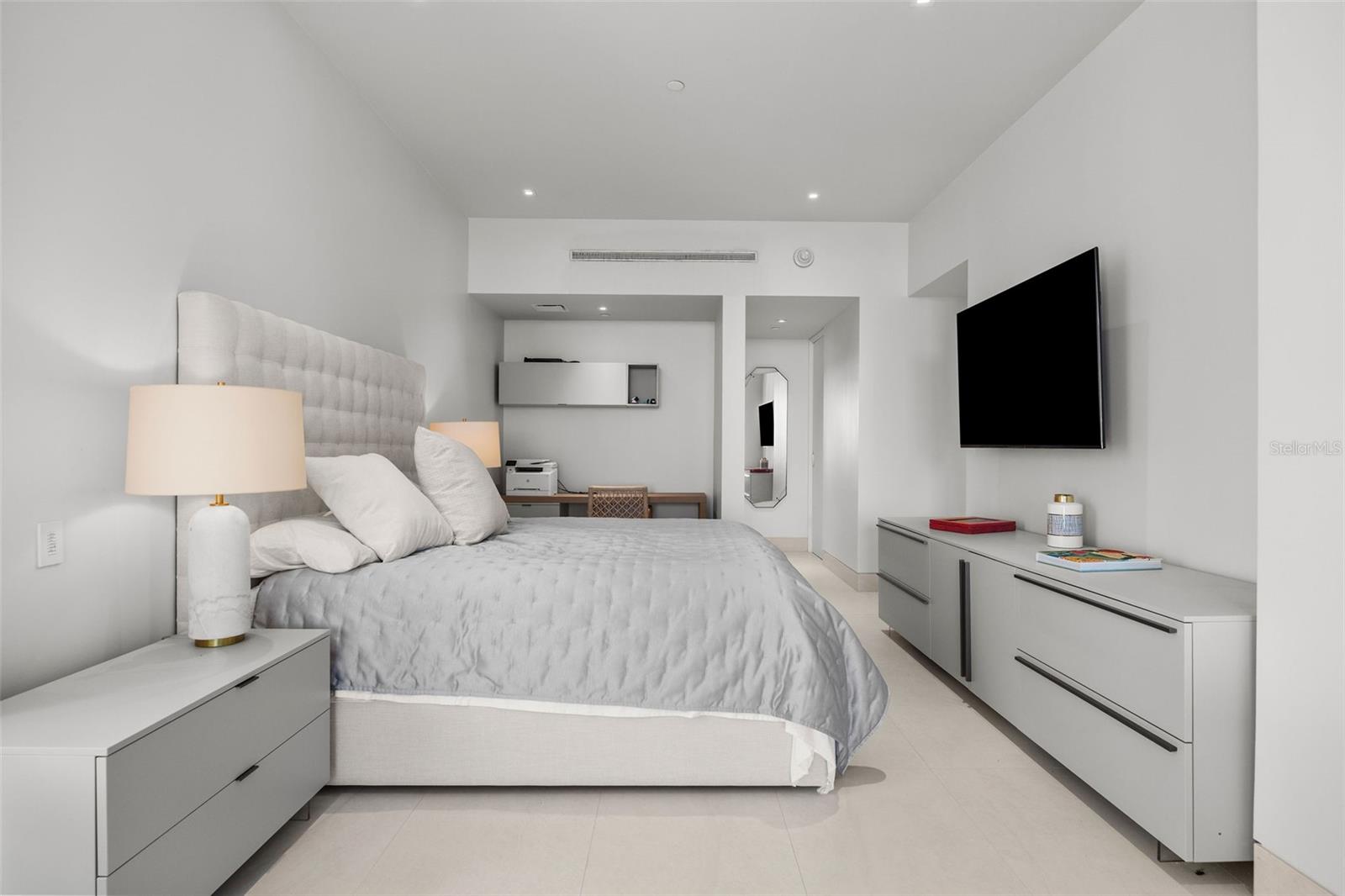 PR9118693 Property Photo