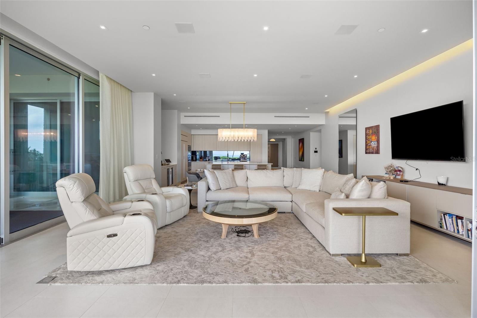 PR9118693 Property Photo