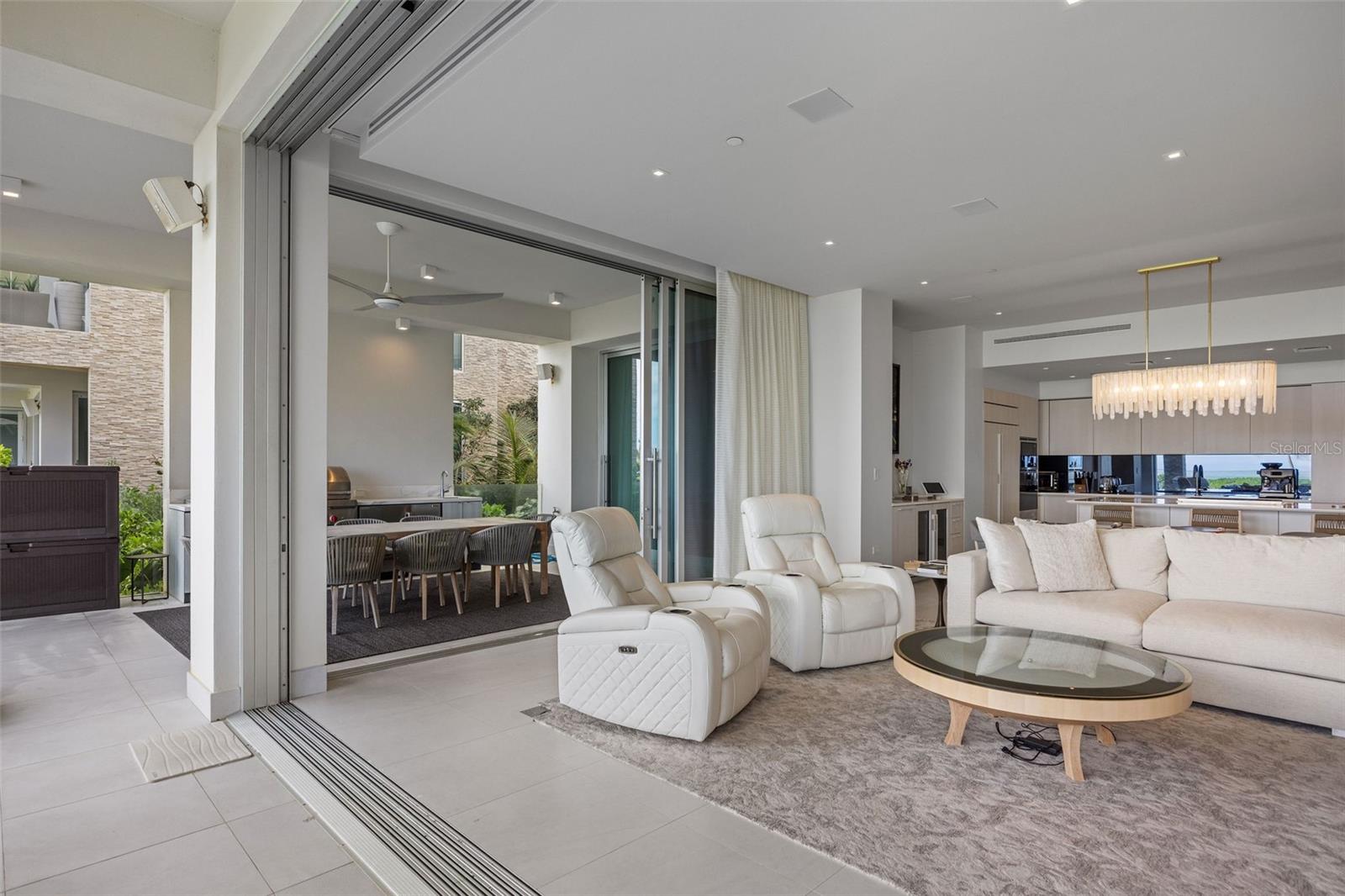 PR9118693 Property Photo