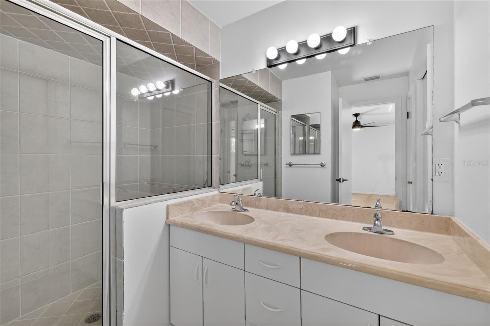3450 LAUREL DR, MOUNT DORA, FL, 32757