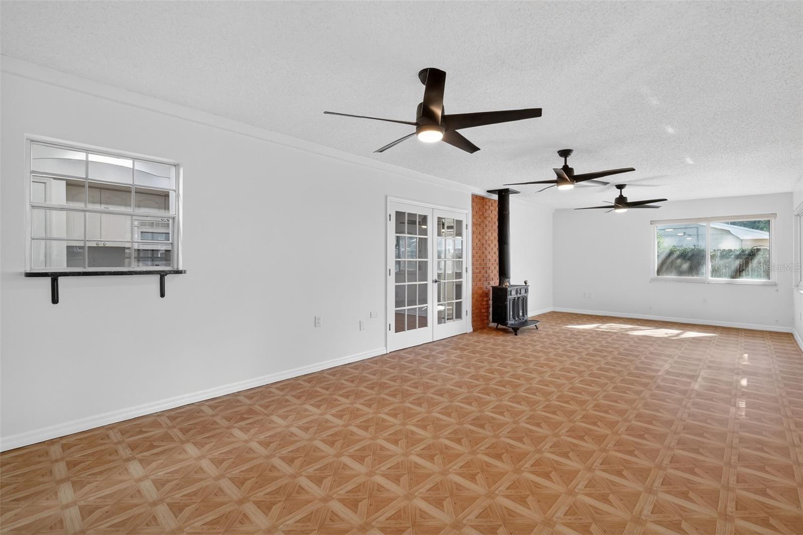 3450 LAUREL DR, MOUNT DORA, FL, 32757