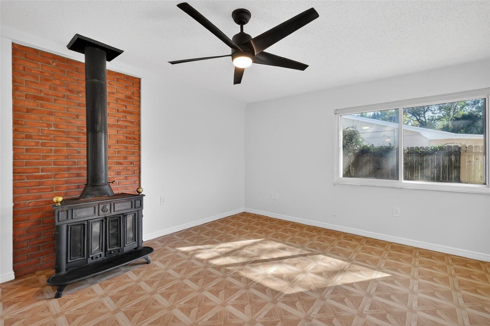 3450 LAUREL DR, MOUNT DORA, FL, 32757
