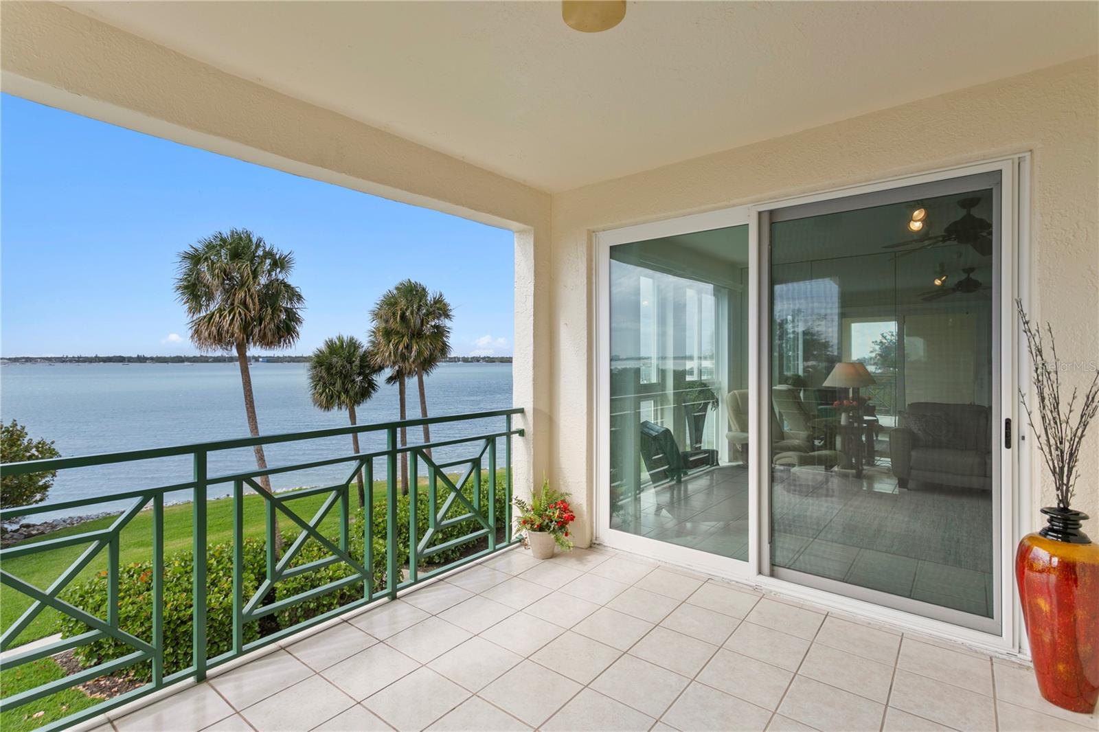 4717 DOLPHIN CAY LN S #203, ST PETERSBURG, FL, 33711