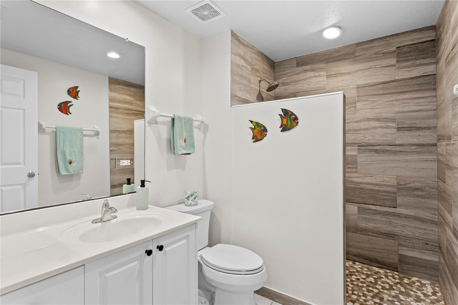 4717 DOLPHIN CAY LN S #203, ST PETERSBURG, FL, 33711