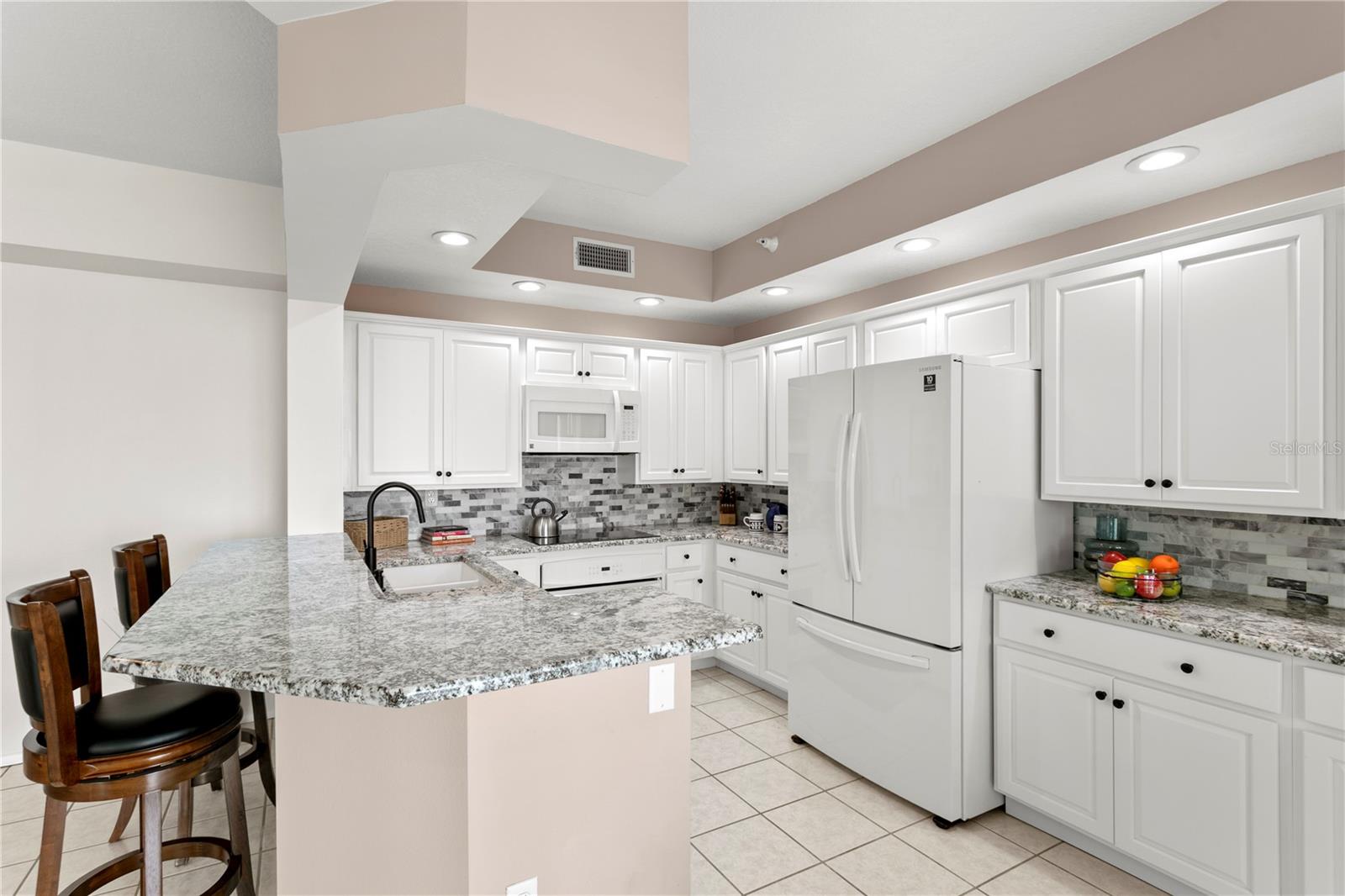 4717 DOLPHIN CAY LN S #203, ST PETERSBURG, FL, 33711