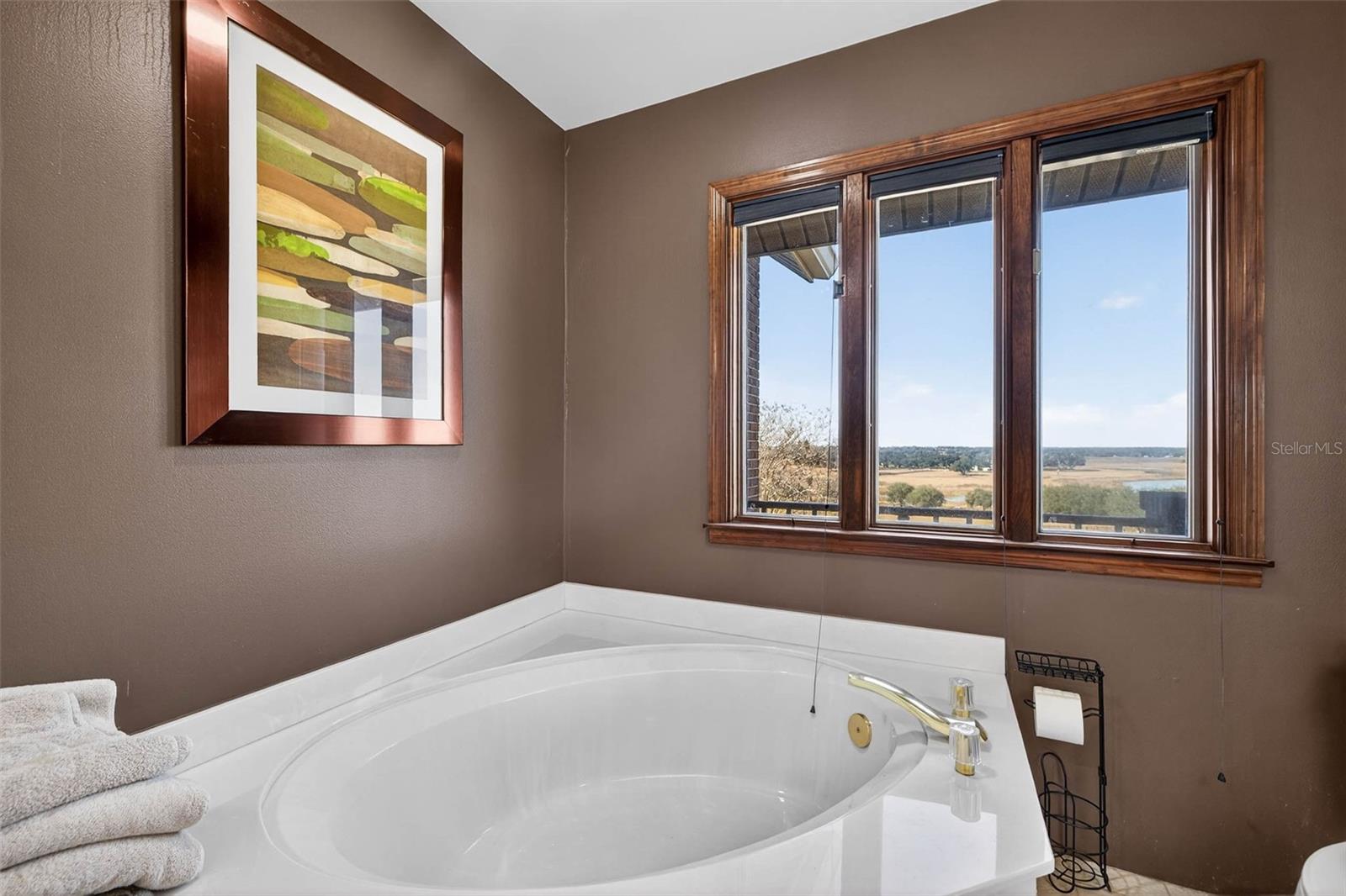 TB8466998 Property Photo