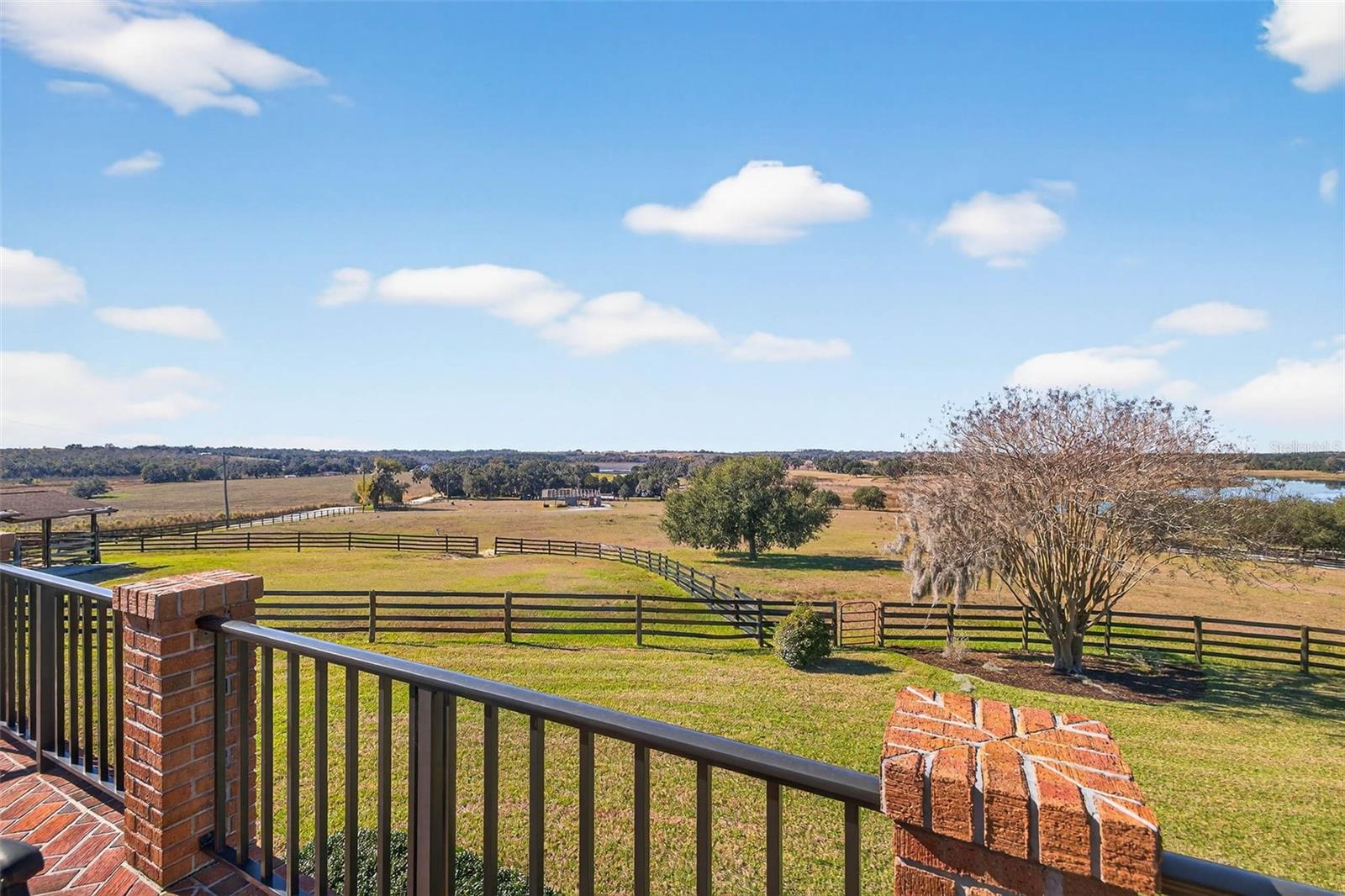 TB8466998 Property Photo