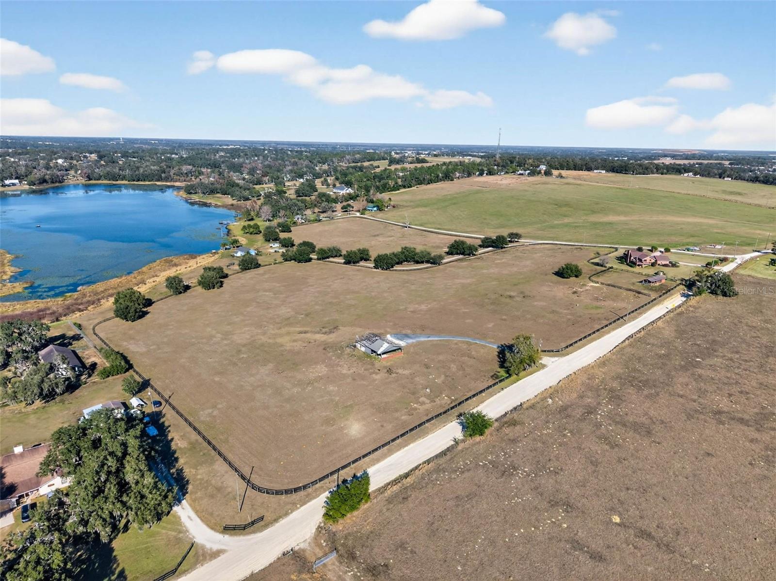 TB8466998 Property Photo