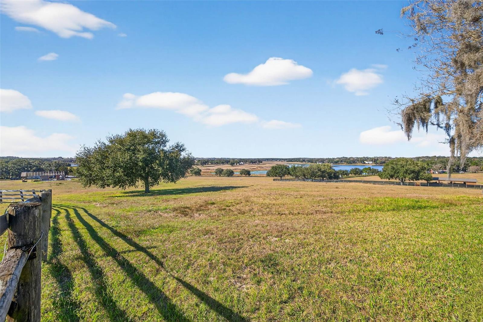 TB8466998 Property Photo