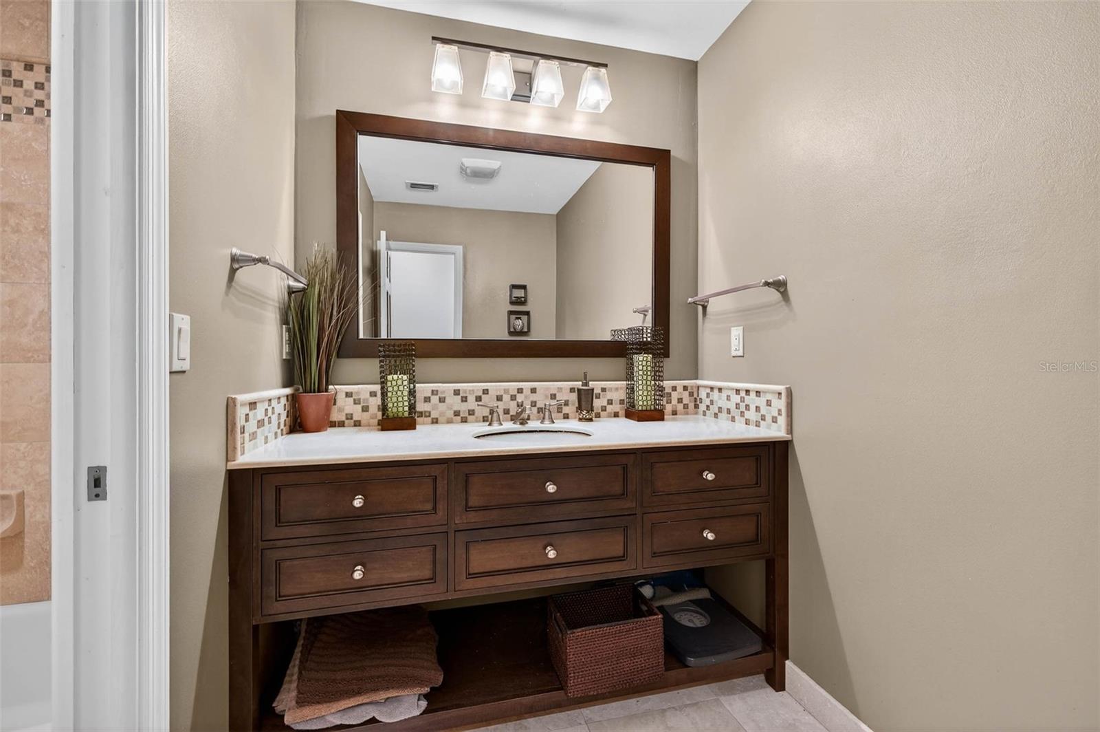 TB8466998 Property Photo