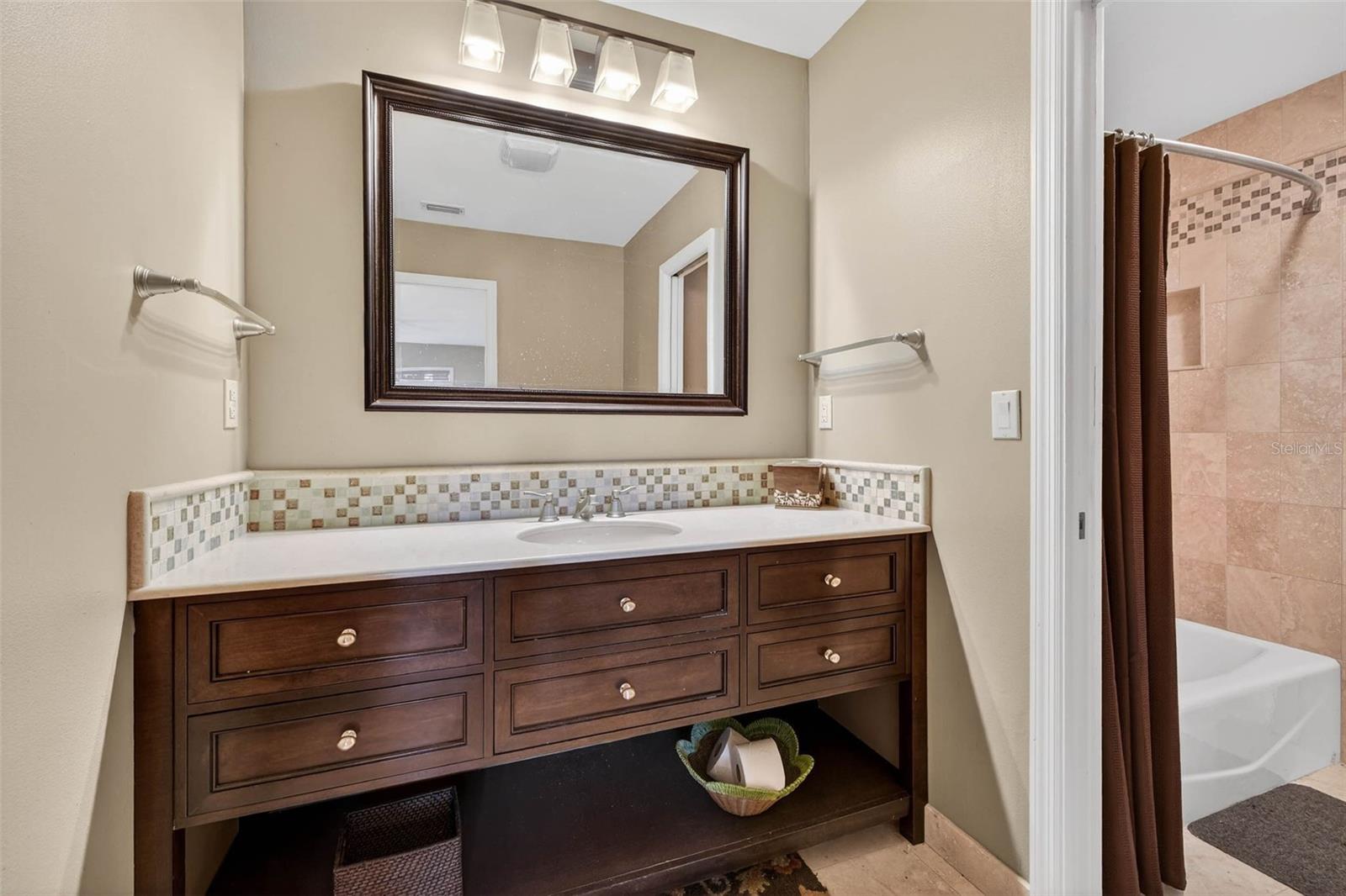 TB8466998 Property Photo