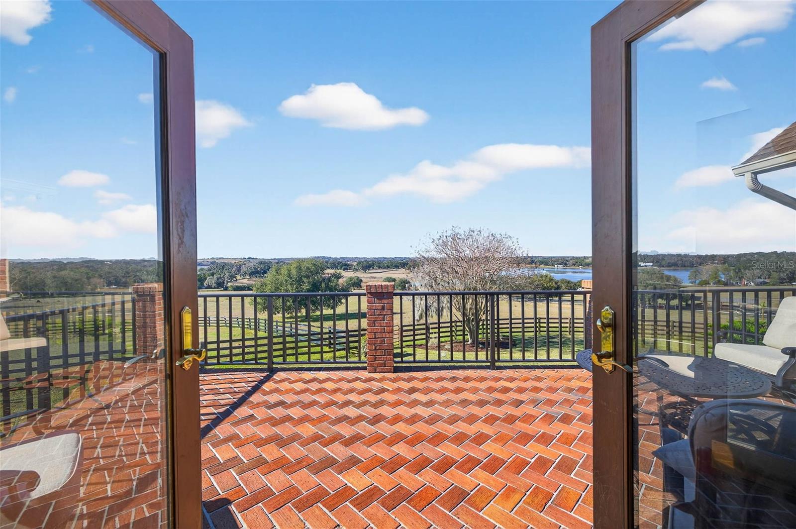 TB8466998 Property Photo